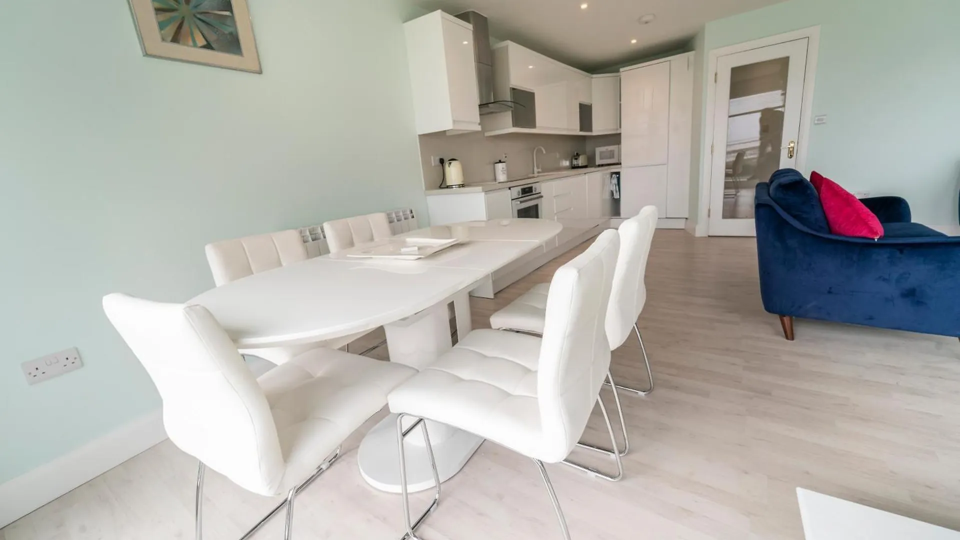 Luxurious Seaside Apartment 戈尔韦